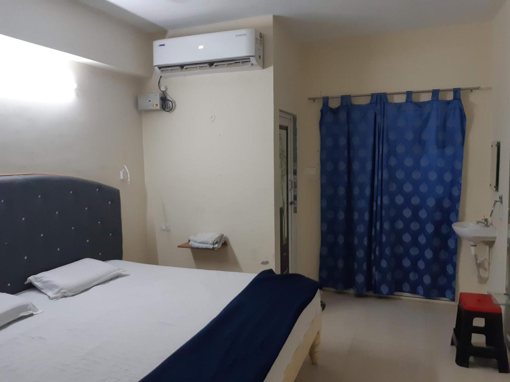 Srinivasa Hotel Tirupati Exteriér fotografie