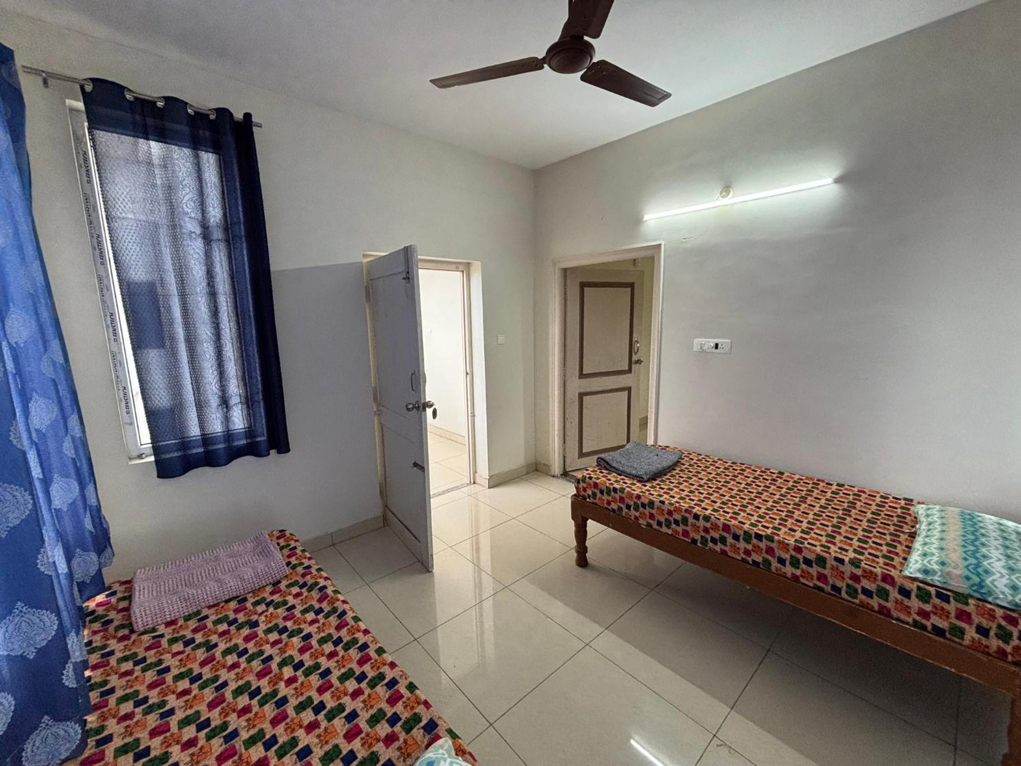 Srinivasa Hotel Tirupati Exteriér fotografie