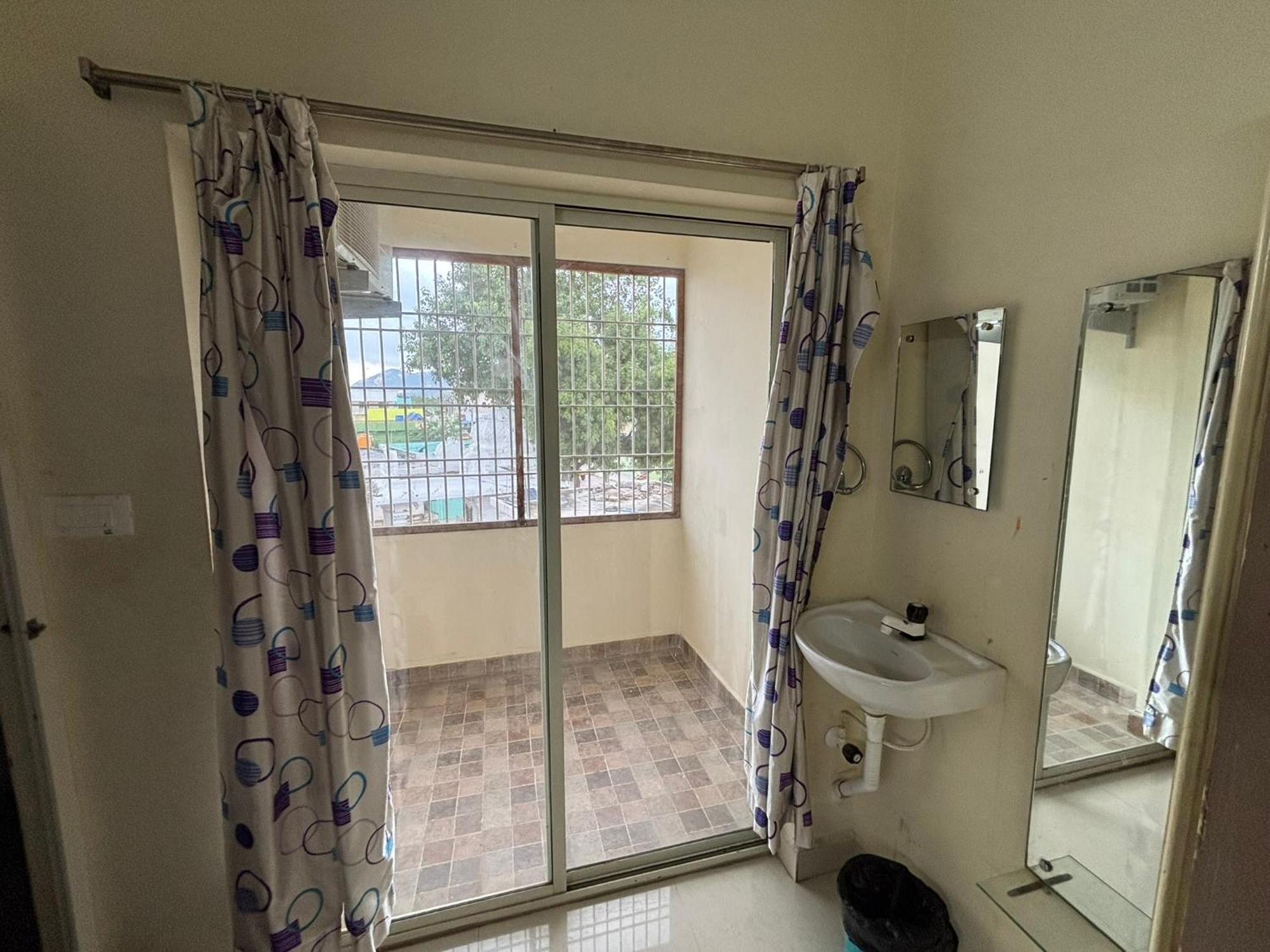 Srinivasa Hotel Tirupati Exteriér fotografie