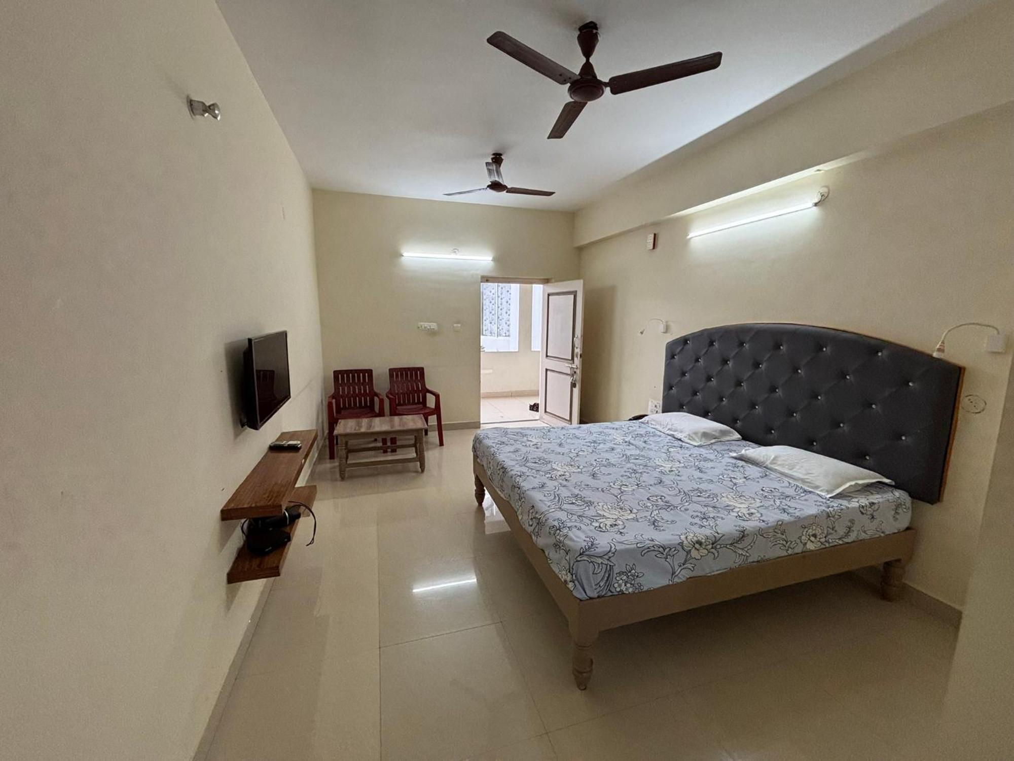 Srinivasa Hotel Tirupati Exteriér fotografie