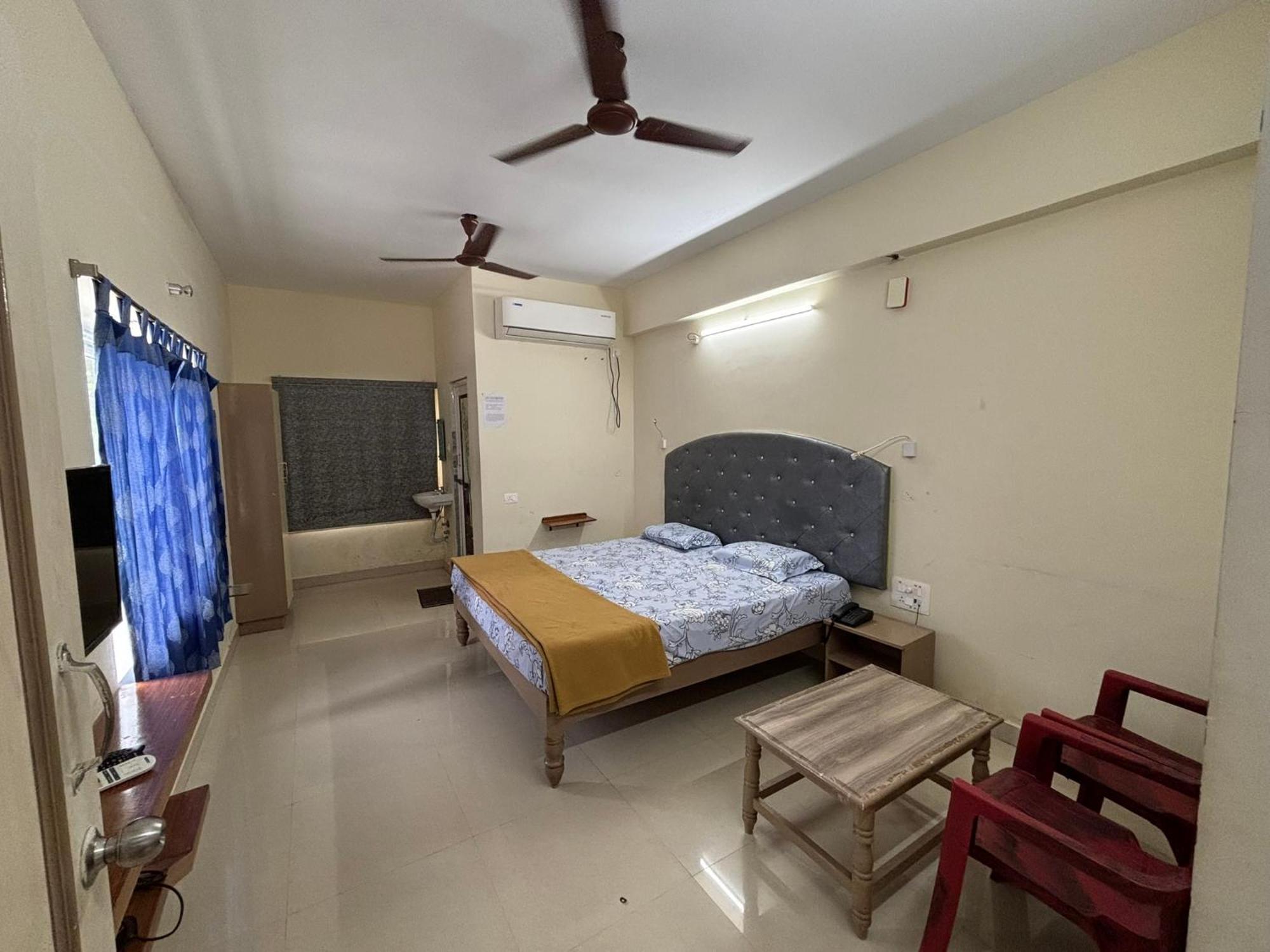 Srinivasa Hotel Tirupati Exteriér fotografie