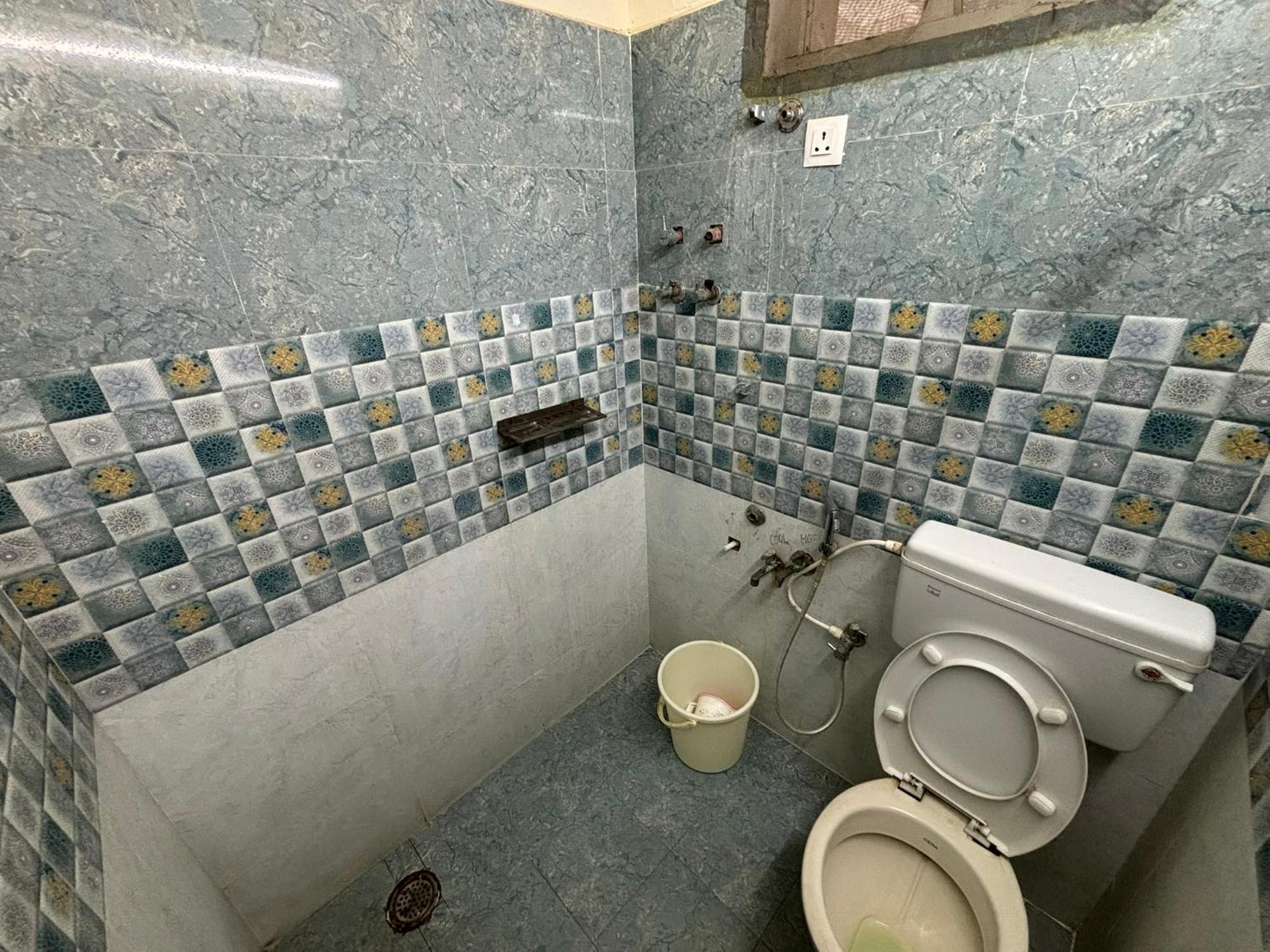 Srinivasa Hotel Tirupati Exteriér fotografie