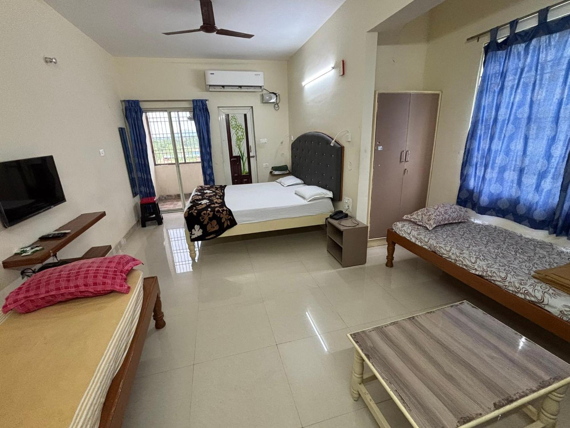 Srinivasa Hotel Tirupati Exteriér fotografie