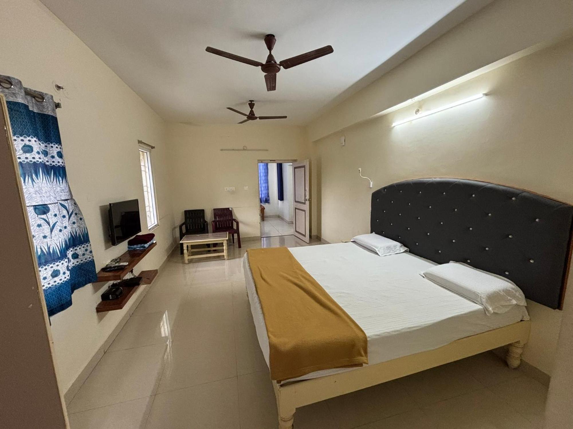 Srinivasa Hotel Tirupati Exteriér fotografie